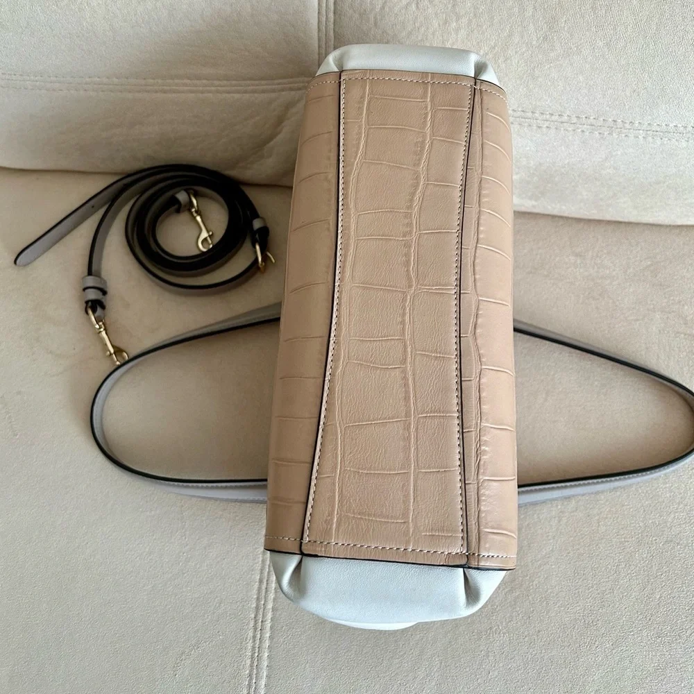 Coach preloved classy